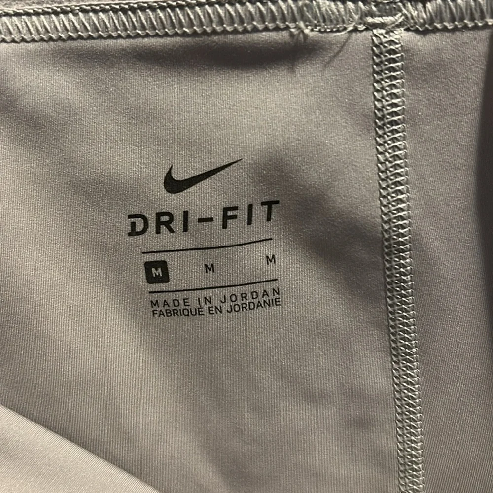 Nike Pro shorts - Picture 3 of 4